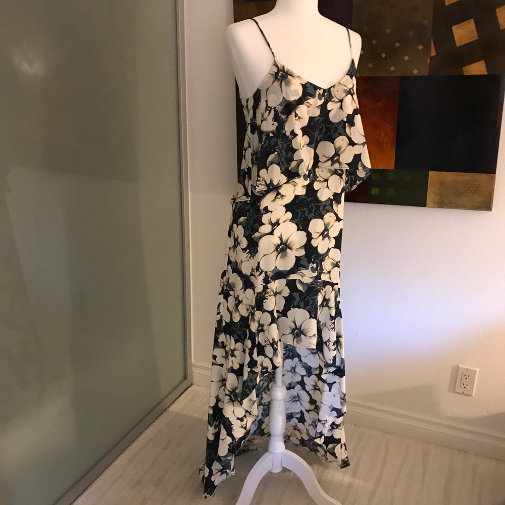 Intermix dress M hi-Li